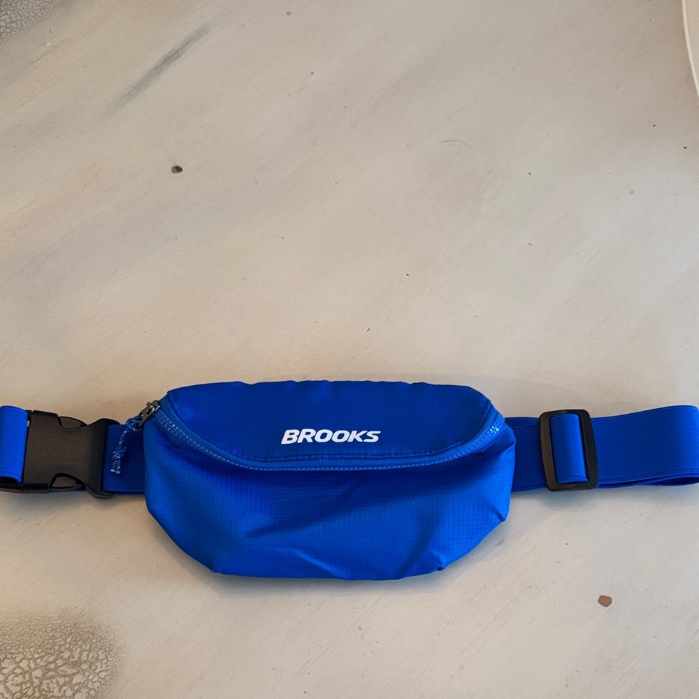 Brooks Vibrant Blue Waist/Fanny Pack - Picture 2 of 6